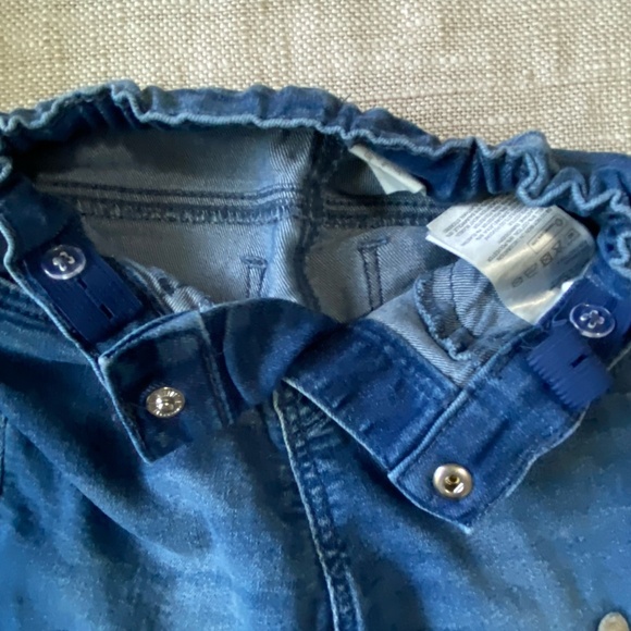 Girls 5 piece Bundle- Sz-2T- Roots Cabin Dress-Shirt, H&M Dress/Jeans-Sz-2T - Picture 14 of 16